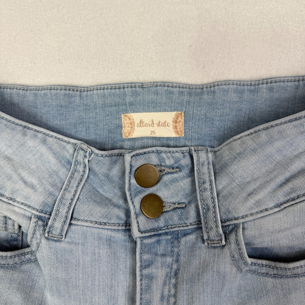 Altar'd State Womens Flare Jeans with Stars Size 25/0 Light Wash Denim SPP11593 - Picture 5 of 15
